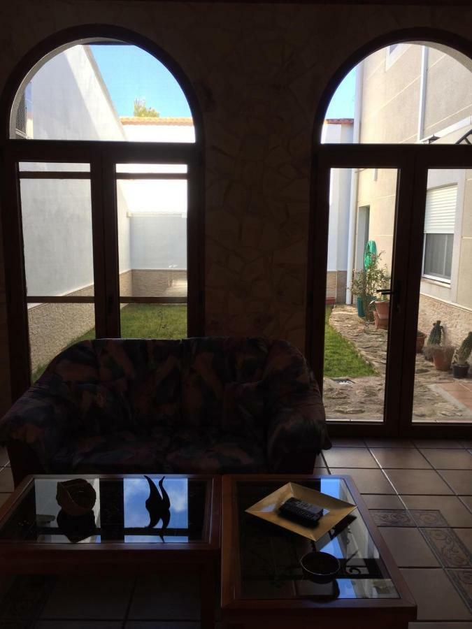 Pension Santa Teresa Villanueva de la Jara Exteriör bild
