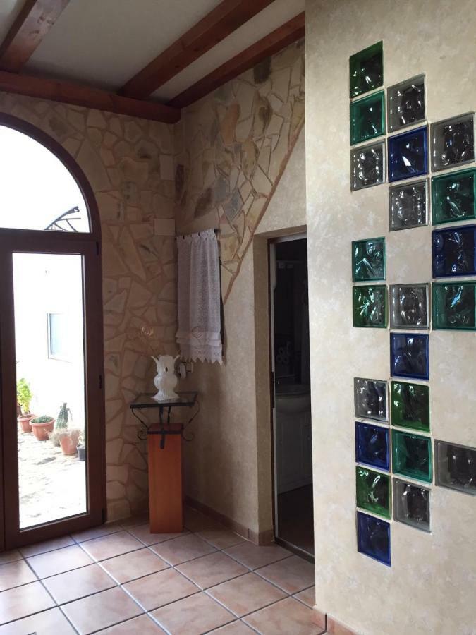 Pension Santa Teresa Villanueva de la Jara Exteriör bild