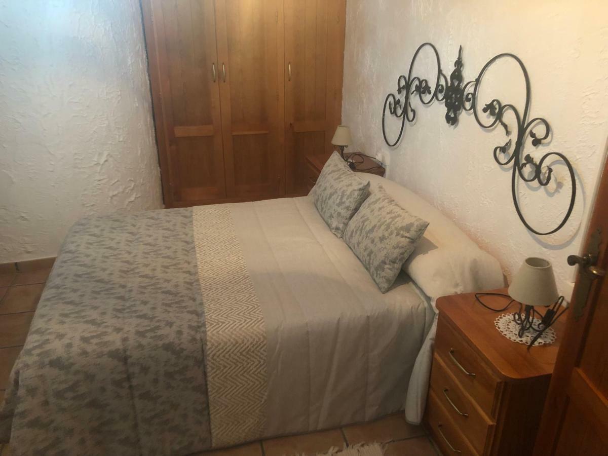 Pension Santa Teresa Villanueva de la Jara Exteriör bild